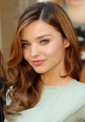 Miranda-Kerr-caramel-long-hairstyles-4